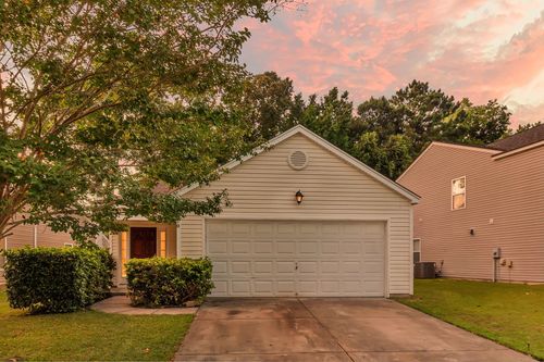 210 Salkahatchie St, Summerville, SC, 29485-6830 | Card Image