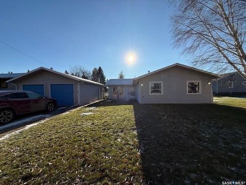 113 First Ave S, Norquay, SK, S0A0L1 | Card Image