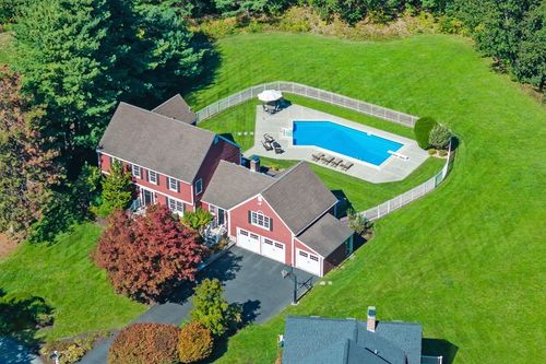 12 Haskell Rd, Andover, MA, 01810-2842 | Card Image