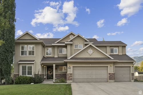 668 W 1950 N, West Bountiful, UT, 84087-1025 | Card Image