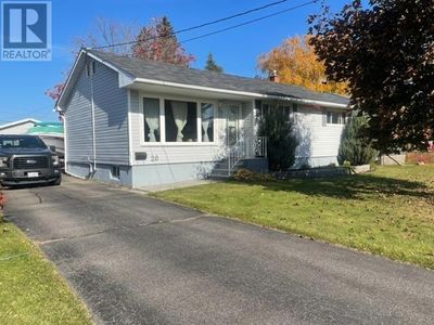 20 Arizona Ave, Home with 3 bedrooms, 2 bathrooms and null parking in Sault Ste. Marie ON | Image 1