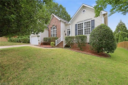 5410 Stone Crossing Dr, Winston-Salem, NC, 27104-3695 | Card Image