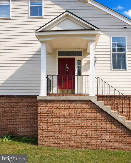 42704 Sandman Ter, CHANTILLY, VA, 20152-6625 | Card Image