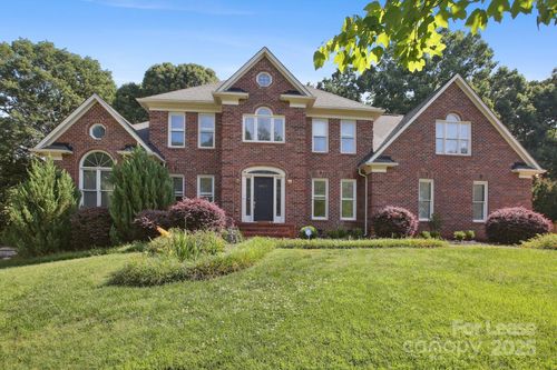 8011 Greencastle Dr, Charlotte, NC, 28210-6948 | Card Image