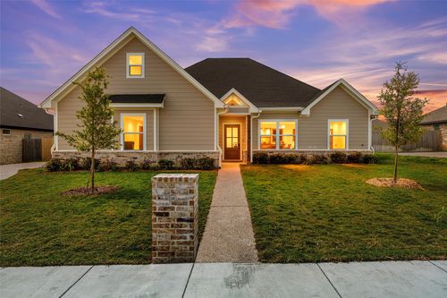 929 Northern Dancer Dr, Hewitt, TX, 76643-3248 | Card Image