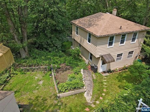 19 Skyland Ave, Haskell, NJ, 07420-1555 | Card Image