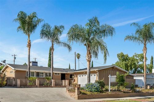 20216 Haynes St, Winnetka, CA, 91306-4223 | Card Image