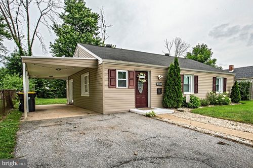 423 Howell Dr, Historic New Castle, DE, 19720-2753 | Card Image