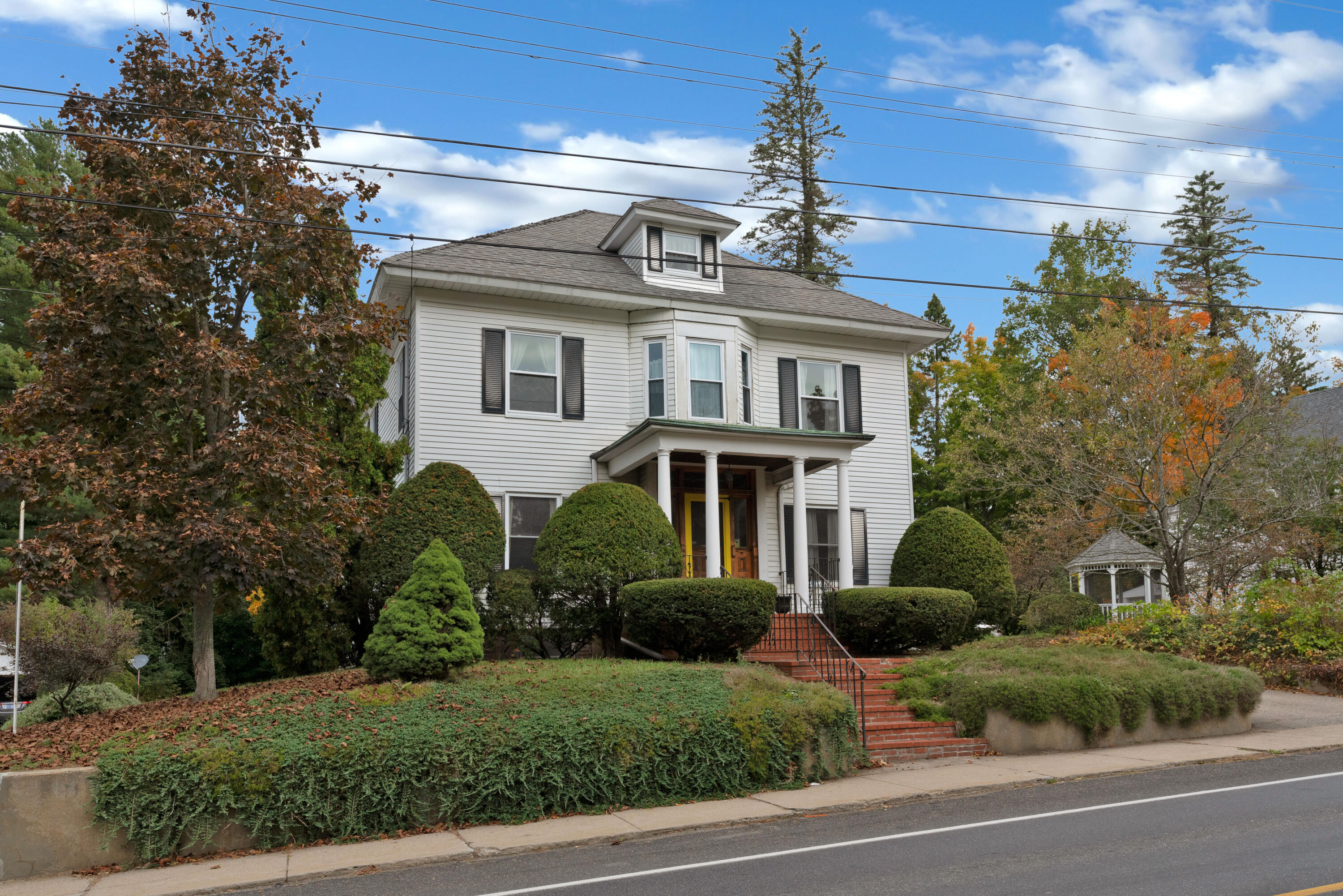 Lebanon St, Sanford, ME 04073