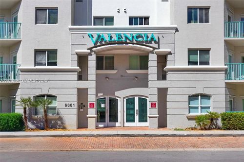 331-6001 Sw 70th St, South Miami, FL, 33143-3426 | Card Image
