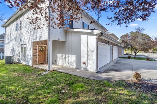 6858 Palms Ct, Chattanooga, TN, 37421-1270 | Card Image
