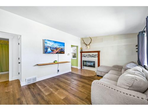 132 E 22nd St, Loveland, CO, 80538-3219 | Card Image