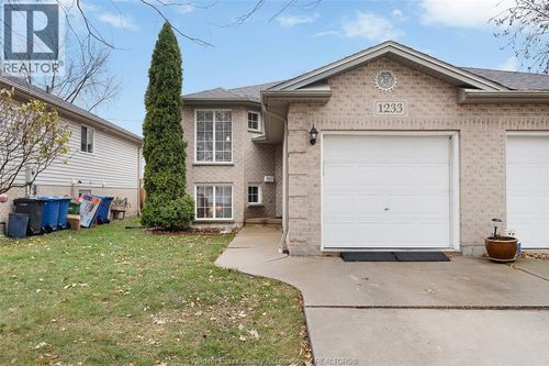 1233 St Paul Ave, Windsor, ON, N8S4T6 | Card Image