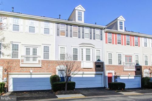 15-8114 Anna Ct, FALLS CHURCH, VA, 22042-1245 | Card Image