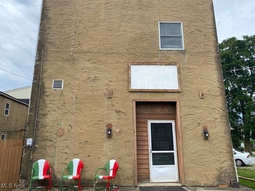 164 N Main St, Magnolia, OH, 44643-9216 | Card Image