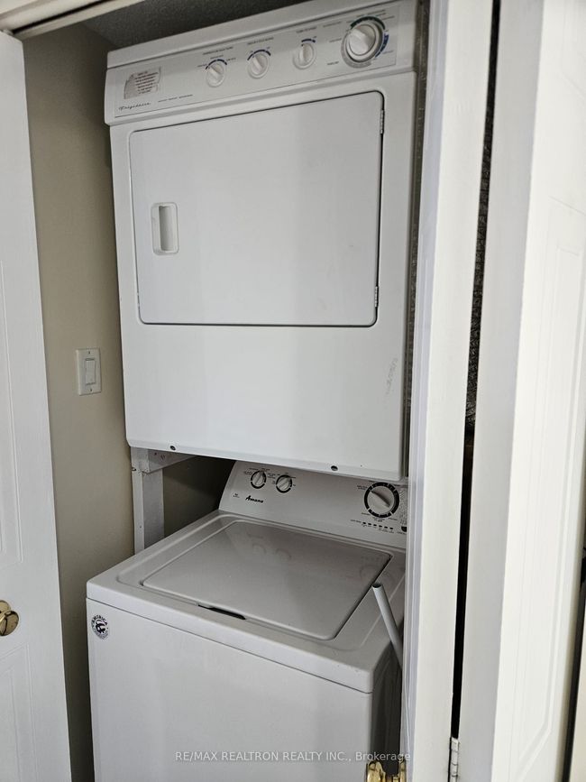 708 - 410 Mclevin Ave, Condo with 3 bedrooms, 2 bathrooms and 1 parking in Scarborough ON | Image 22