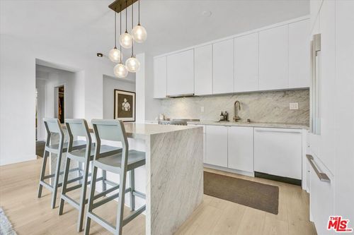 apt-312-999 N Doheny Dr, West Hollywood, CA, 90069-3148 | Card Image