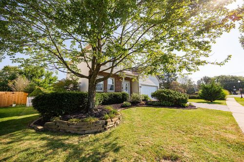 100 Brooksedge Dr, Pataskala, OH, 43062-7316 | Card Image
