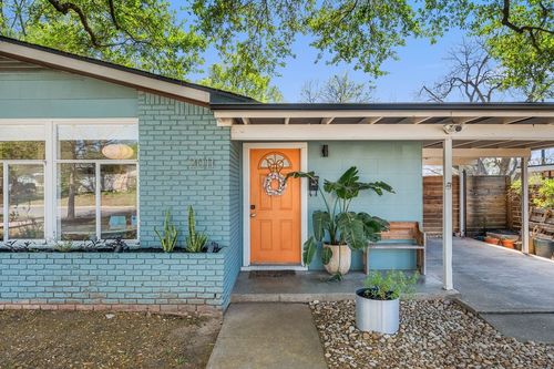2011 Eaton Ln, Austin, TX, 78723-2035 | Card Image