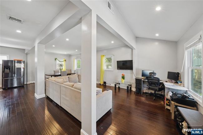 82 Barbour St, House other with 3 bedrooms, 2 bathrooms and null parking in Haledon NJ | Image 7