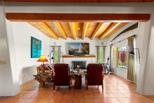 117 B Paseo Nopal, Santa Fe, NM, 87507 | Card Image
