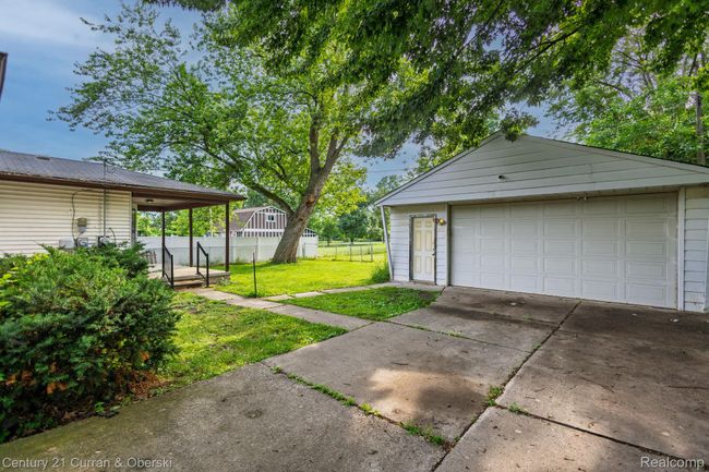 15-web-or-mls-10756 Oak St Exterior (4 of 11).jpg | Image 15