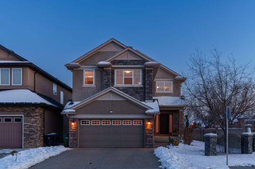 3 West Cedar Place Sw, Home with 4 bedrooms, 3 bathrooms and 4 parking in Calgary AB | Card Image