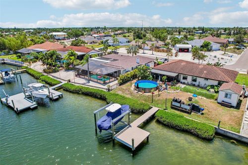 801 Flamingo Dr, APOLLO BEACH, FL, 33572-2451 | Card Image