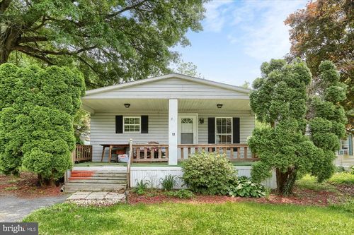 12 Midland Dr, MILLERSBURG, PA, 17061-9600 | Card Image
