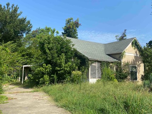 318 Depot St, Lonoke, AR, 72086-2745 | Card Image