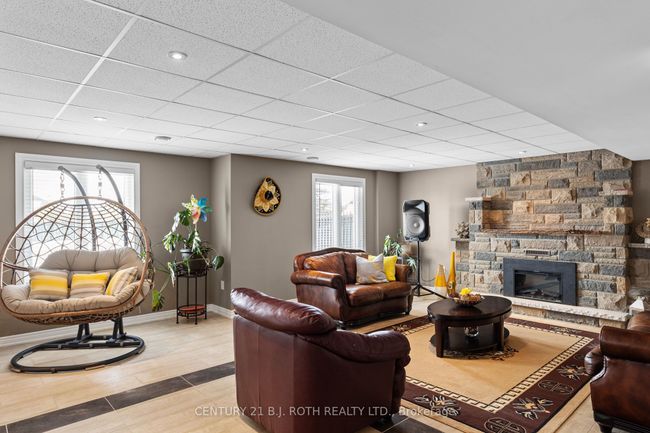 10 Brolley Cres, House other with 4 bedrooms, 4 bathrooms and 10 parking in Thornton ON | Image 21