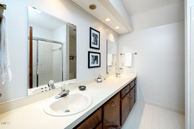 25-web-or-mls-403 Rutherglen (21 of 45) | Image 24