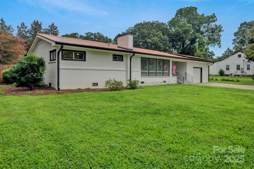 430 Grove St, Salisbury, NC, 28144-3266 | Card Image