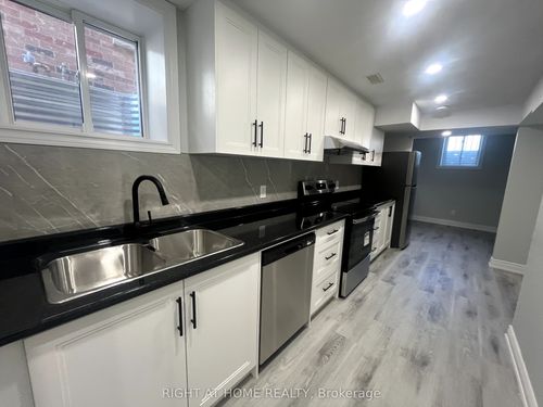 basement-22 Amboise Cres, Brampton, ON, L7A2R2 | Card Image