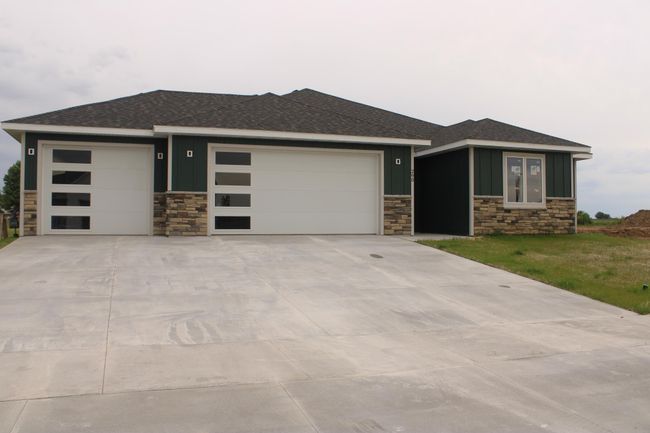 Driveway View | Image 15