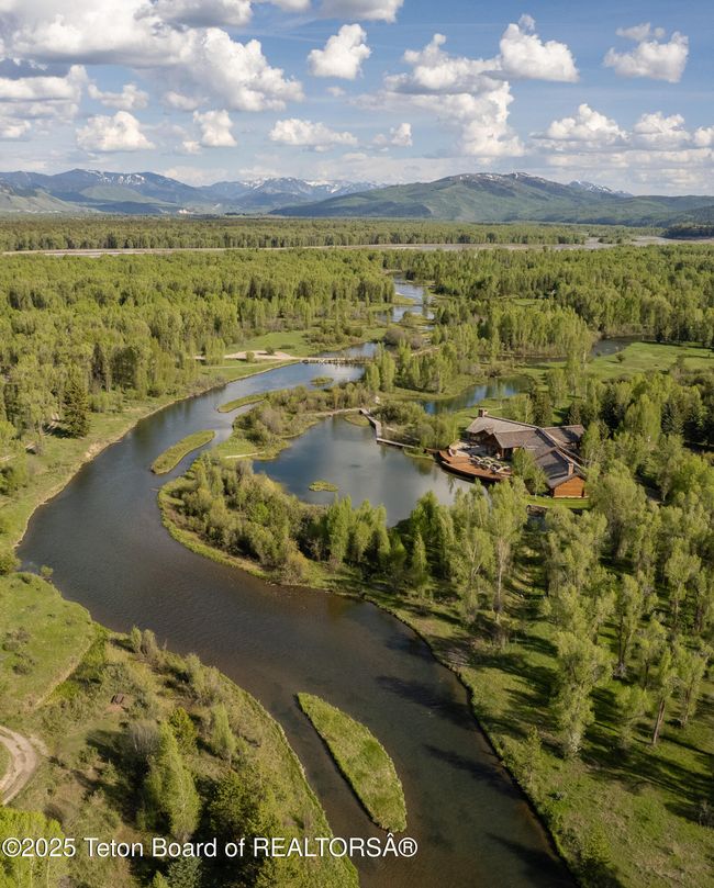 1525 S Thunder Rd, House other with 4 bedrooms, 5 bathrooms and null parking in Wilson WY | Image 38