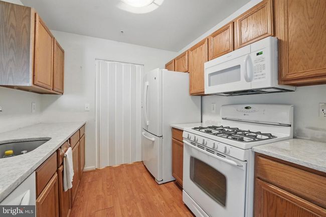 APT-102 - 14162 Cuddy Loop, Condo with 2 bedrooms, 2 bathrooms and null parking in WOODBRIDGE VA | Image 7
