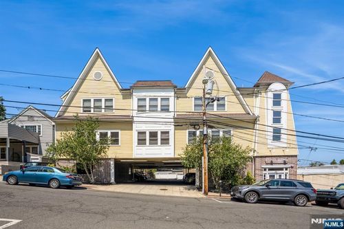 22 Sylvan St, Rutherford, NJ, 07070-2087 | Card Image