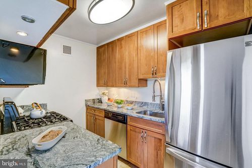 apt-301-4390 Lorcom Ln, ARLINGTON, VA, 22207-3328 | Card Image