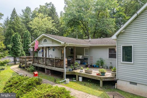 68 Farms Ridge Ln, FRONT ROYAL, VA, 22630-9133 | Card Image
