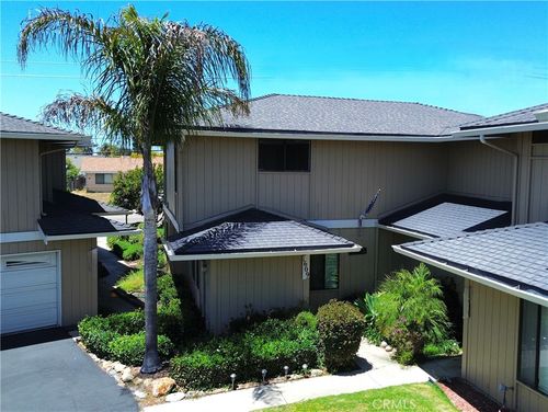 1609 Manhattan Ave, Grover Beach, CA, 93433-2551 | Card Image