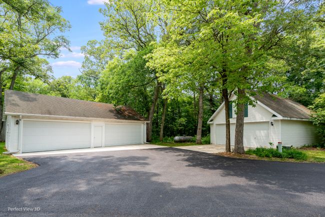 6285 W Indian Trail Road, House other with 3 bedrooms, 2 bathrooms and 7 parking in Verona IL | Image 6