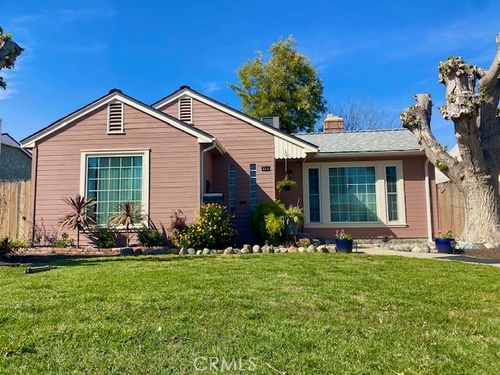 216 Washington St, Coalinga, CA, 93210-1646 | Card Image