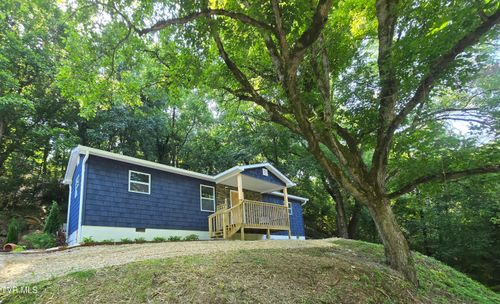 823 Gravely Rd, Kingsport, TN, 37660-6167 | Card Image