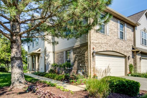0-2044 Ivy Ridge Dr, Hoffman Estates, IL, 60192-4152 | Card Image