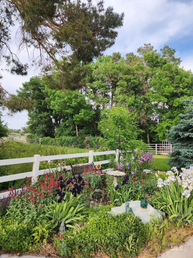 1005 E 00 S, House other with 3 bedrooms, 2 bathrooms and null parking in Declo ID | Image 10