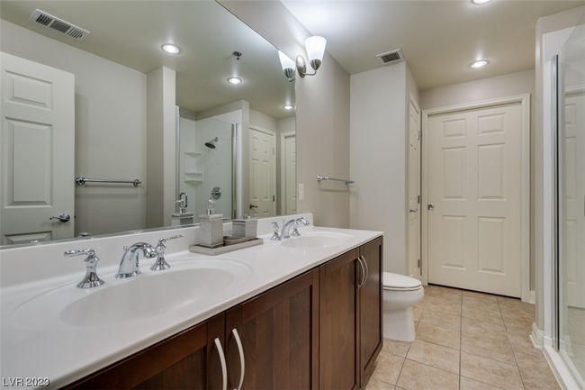 UNIT-1618 - 150 Las Vegas Blvd N, Condo with 1 bedrooms, 2 bathrooms and null parking in Las Vegas NV | Image 24