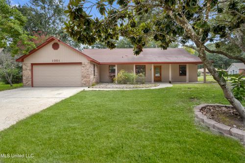1001 Harbor Cv, Ocean Springs, MS, 39564-8504 | Card Image