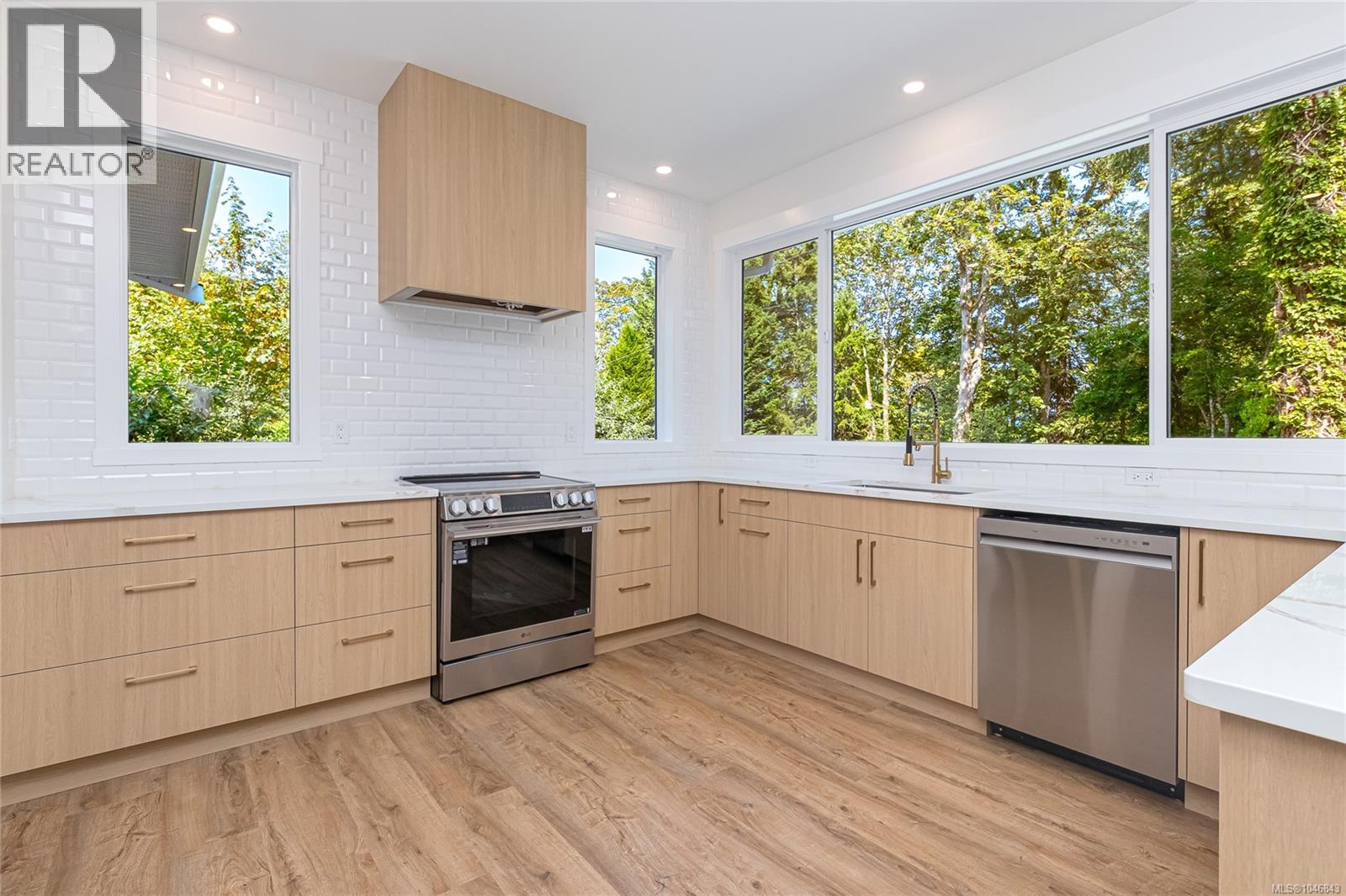 Residential in Westholme 5