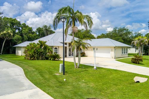 2305 Winding Creek Ln, Fort Pierce, FL, 34981-5059 | Card Image